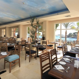 Oceana_restaurant_-terrace-Ocean-View-El-Gouna-Hotel