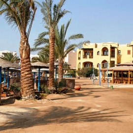 Rihana-Resort-Lagoon-02