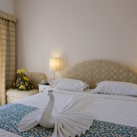 Rihana-Inn-Honeymoon-Room-0-0-1