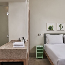 Captains_Inn_El_Gouna_Red_Sea_Egypt_room_bed_and_bathroom