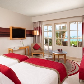 El-gouna-moevenpick-resort-Deluxe-Seaview-Room