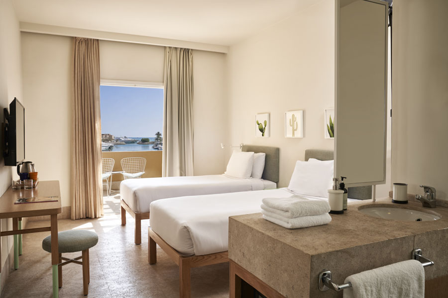 1_Marina View Rooms DE