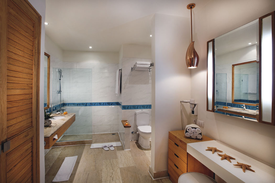 Deluxe Lagoon View Rooms