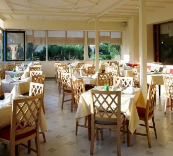 Plaza Restaurant (Opens in High Season)